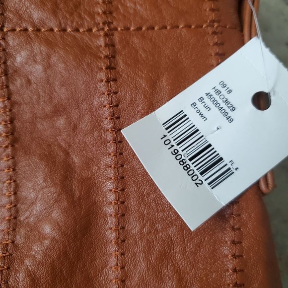 Mia & Luca Sequoia multi zipper & stitch purse - Picture 12 of 12